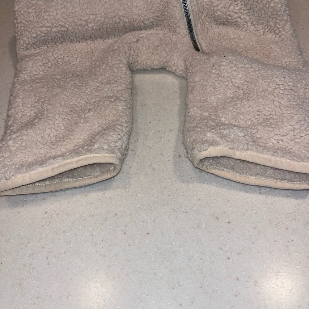 Hanna Andersson Onesie - Cream Fleece w/ Hood + Ears - Picture 4 of 6